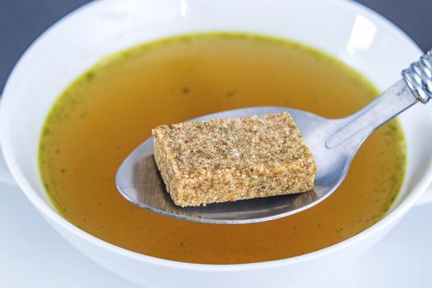 Caldos de carne, frango e legumes