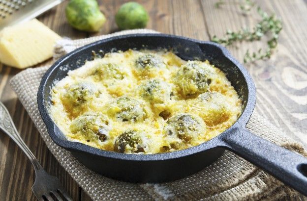 Couve de Bruxelas gratinadas com parmesão