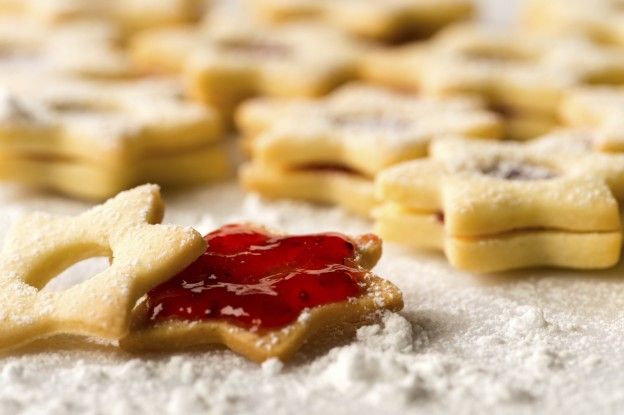 Biscoitos com geleia de morangos