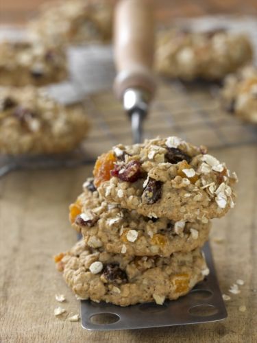 Os cookies com flocos de aveia e damascos