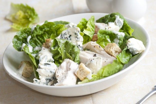 Salada de frango e bleu