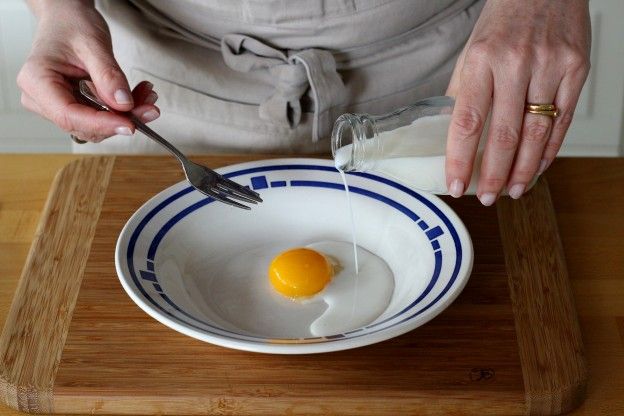 Preparar a mistura para rabanada