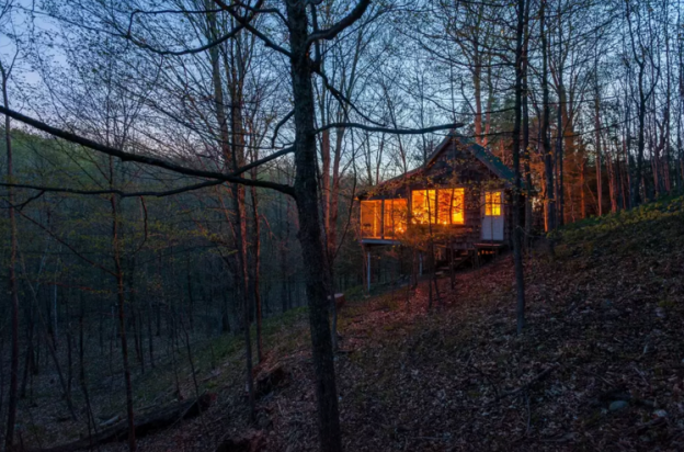 Casa na árvore, no Canadá