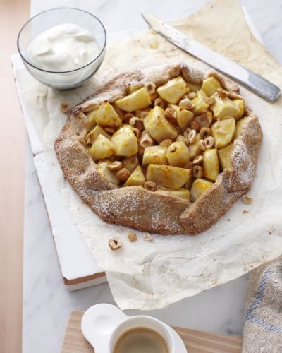 Torta de peras e avelãs