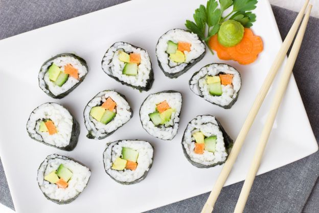 Califórnia Roll com salmão