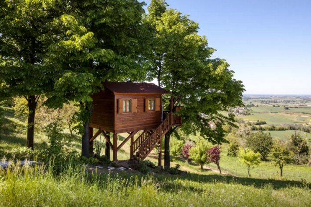 Casa na árvore, na Itália.