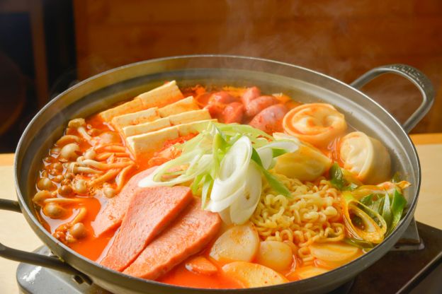 Budae Jjigae, ensopado do exército coreano