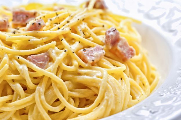 7. Pasta alla Carbonara - Itália