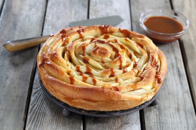 Receita extra: Bolo de maçã fantasticamente lindo em forma de rosa