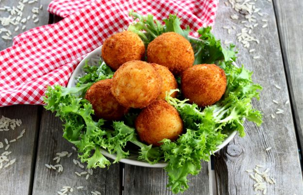 Croquetes de arroz com mussarela