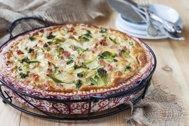 Torta de brócolis com bacon