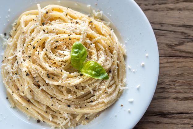 9. Tonnarelli cacio e pepe