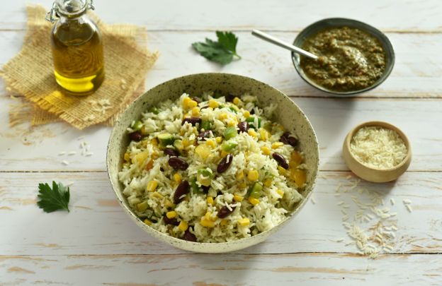 Salada de arroz com feijão