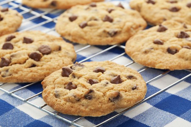 COOKIES DE BANANA E CHOCOLATE