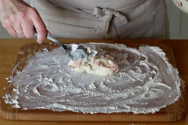 Coloque o béchamel com presunto