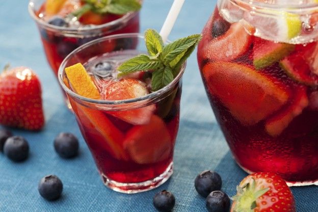 Sangria de morangos e cranberries