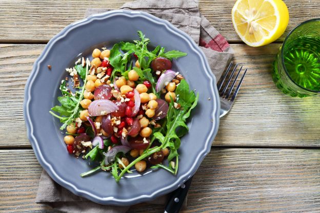 Salada e grão de bico