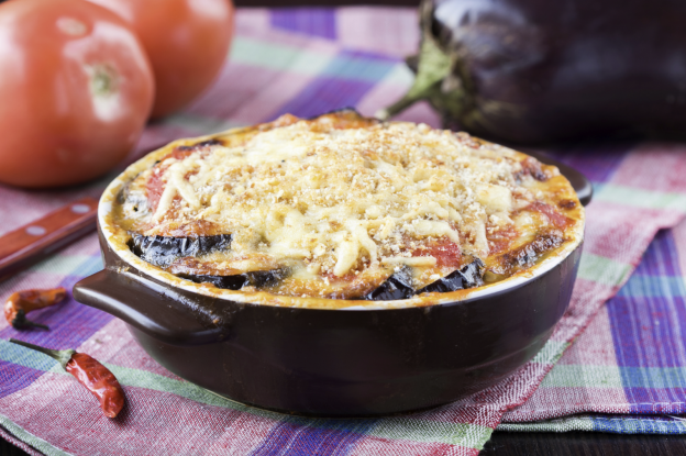 Gratinado de berinjela com muçarela