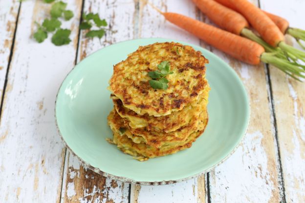 Medalhões de arroz e legumes