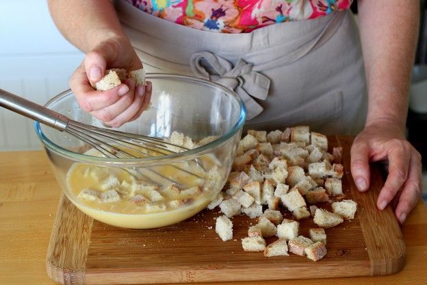 Colocar o pão de molho