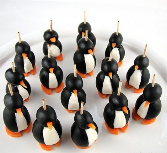 Pinguins de azeitona e queijo