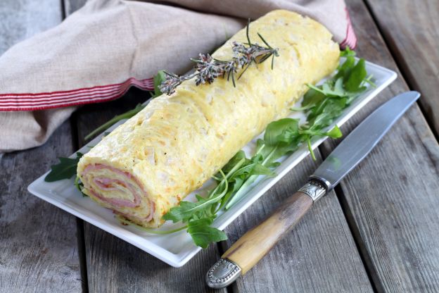 Rocambole de presunto e queijo