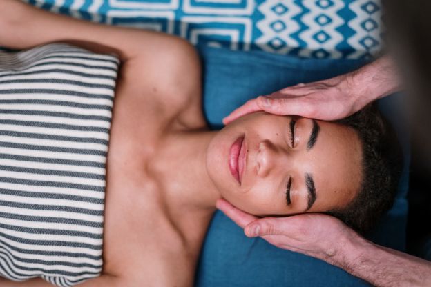 Faça uma massagem em alguém