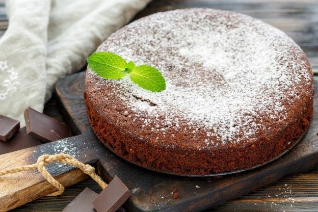 24. Bolo de chocolate simples e rápido