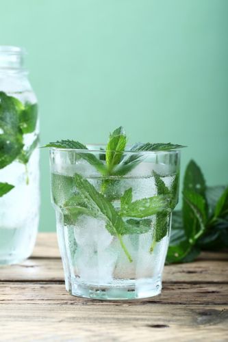 Detox water de hortelã