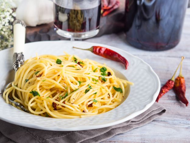 3. Spaghetti aglio, olio e peperoncino