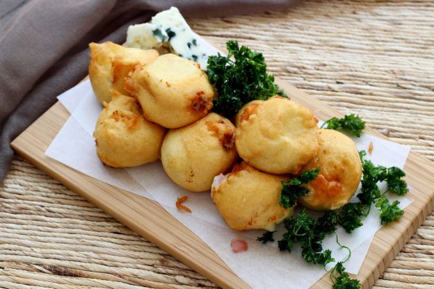 Arancini - Croquetes de arroz com açafrão e queijo