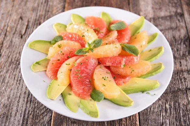 Salada de abacate e toranja