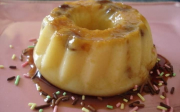 Bolo de sêmola de panela