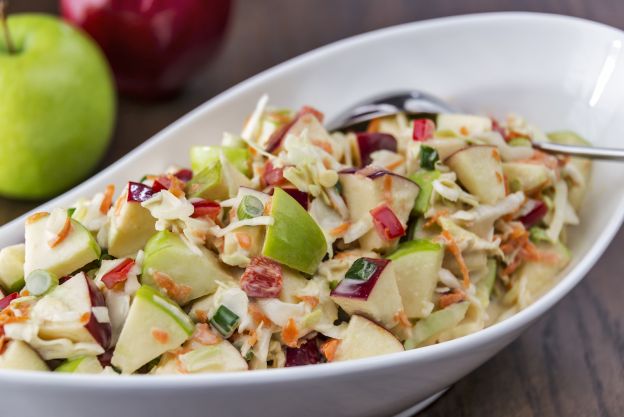 Salada de repolho com maçãs