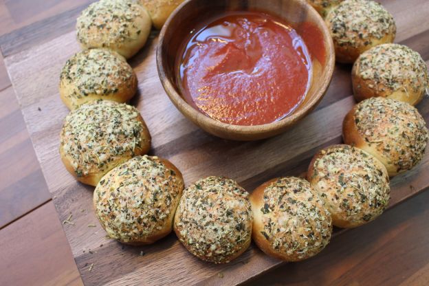 Pizza bread dips