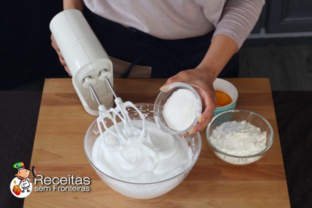 Preparação do bolo (biscuit)