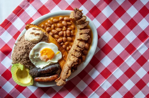 Bandeja Paisa - Carnaval de Barranquilla, Colombia