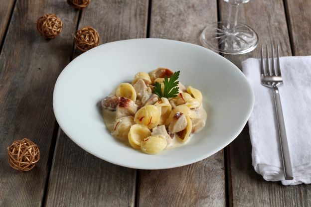 Orecchiette com salsicha branca e castanha portuguesa!