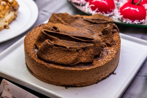 Torta de Chocolate com mousse e pão de ló