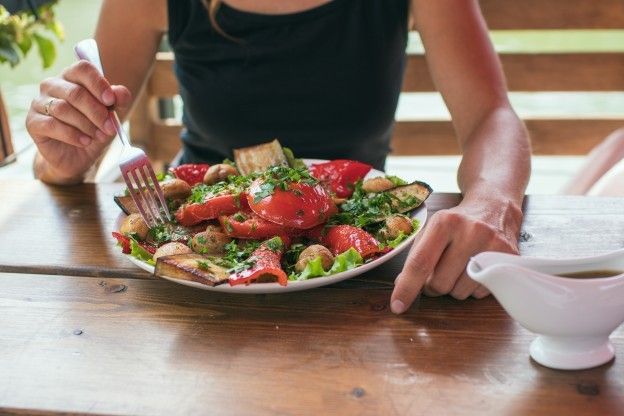 Você corta toda a comida?