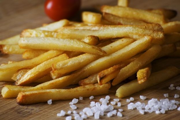 As batatas fritas foram inventadas pela Bélgica, não pelos franceses ou americanos