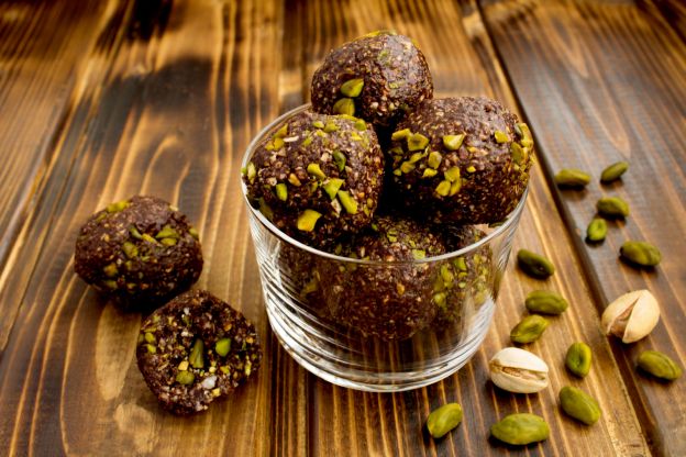 Trufas de chocolate e pistache