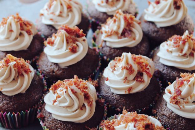 Cupcakes de Chocolate com Bacon e Cerveja