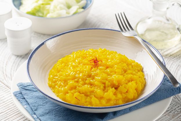 Risotto allo zafferano  (Risotto de açafrão)