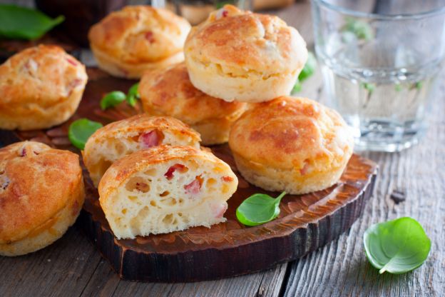 Muffins de presunto e queijo