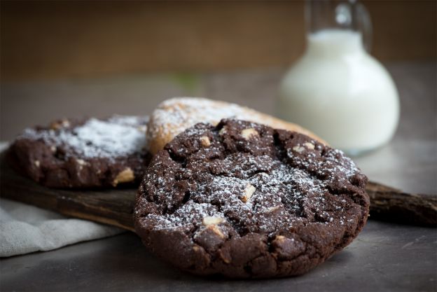 Cookies com gotas de chocolate branco