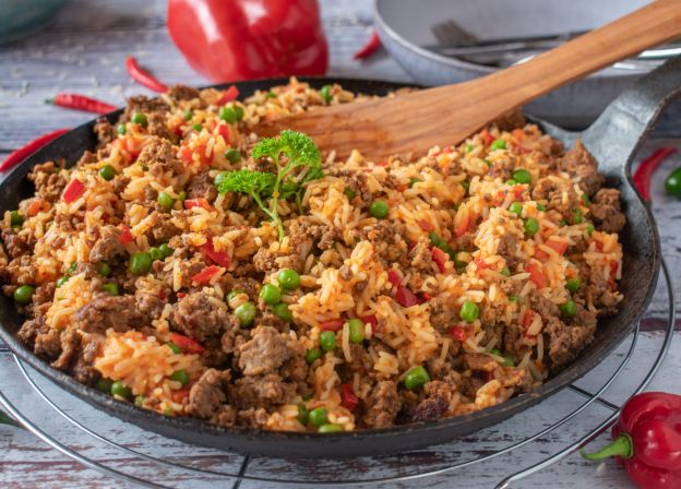 Arroz de forno de carne moída