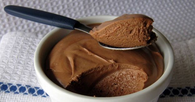 Mousse só com chocolate e água