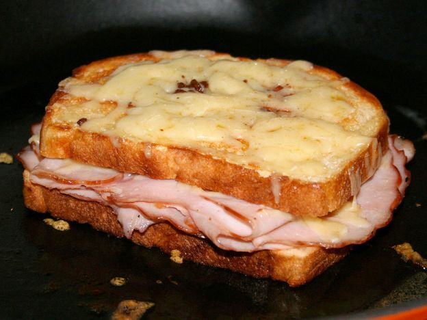 Croque Monsieur: o misto quente francês!