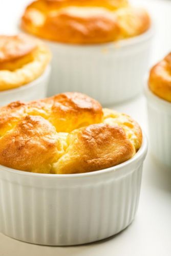 Soufflés de abobrinhas e parmesão